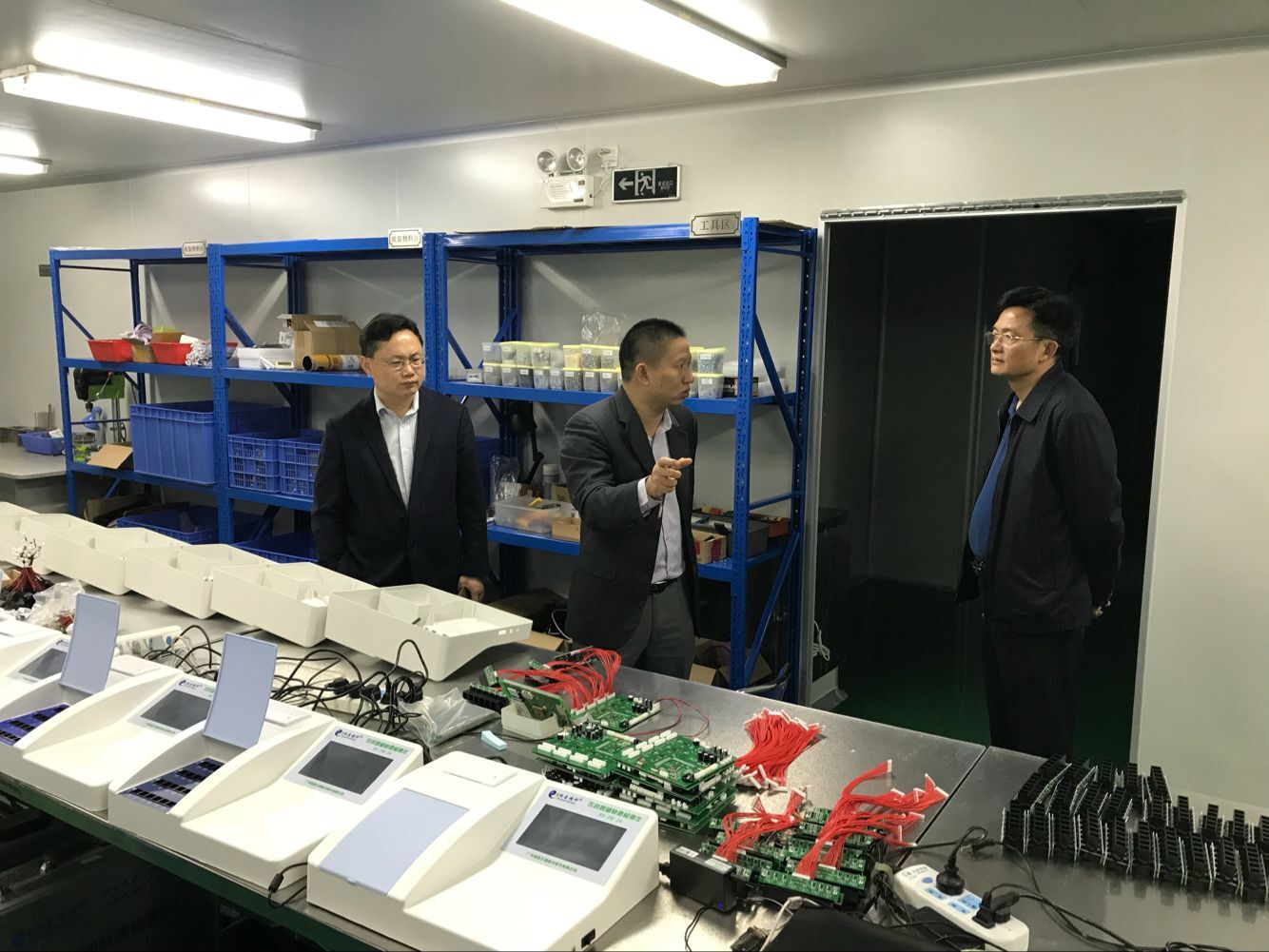 廣東省農(nóng)業(yè)廳鄭惠典副廳長(zhǎng)蒞臨我司參觀指導(dǎo)